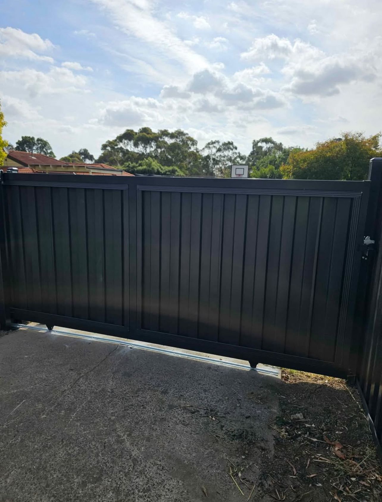 Double swing black aluminium driveway gate, Wyndham Vale